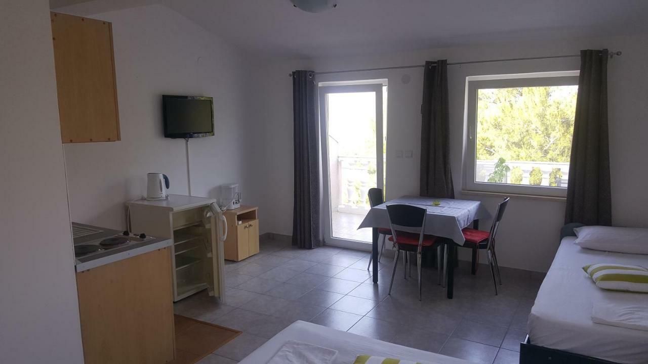 Apartment Viktor Sali Zewnętrze zdjęcie